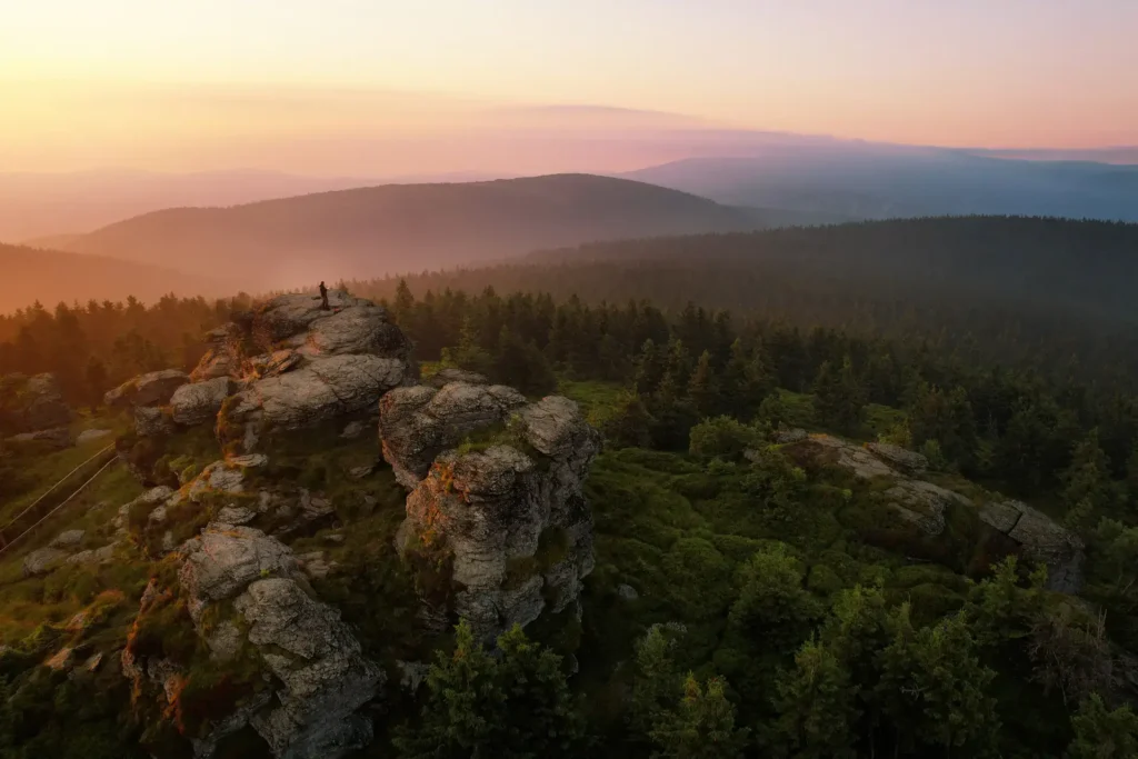 Krajinná fotografie Jeseníků při západu slunce Mlžné ráno v Jeseníkách – horská krajina