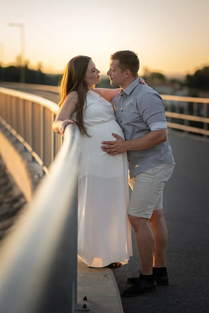 Těhotenské focení páru v přírodě – fotograf Milan Samochin