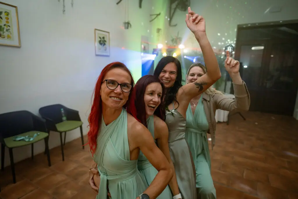 Svatební hostina – společné oslavy večer