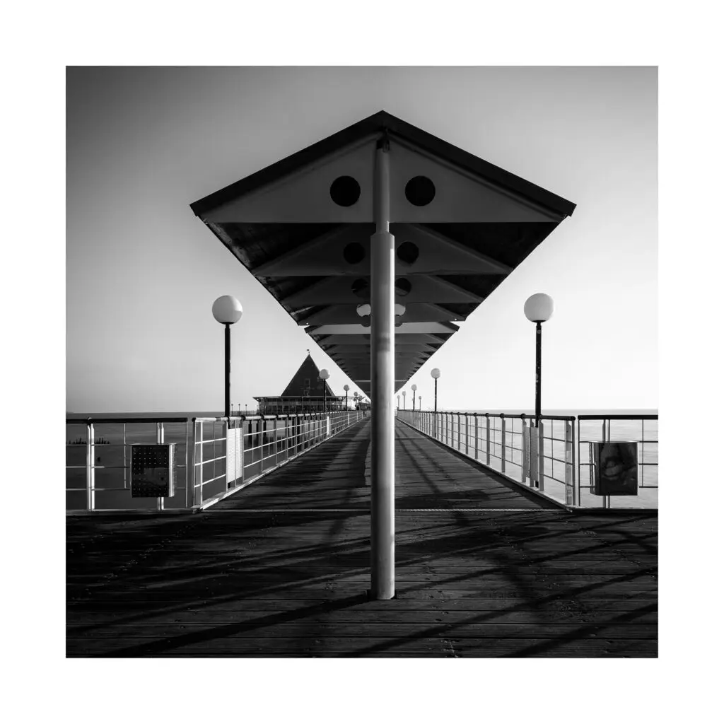 Černobílá symetrie